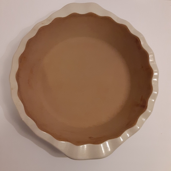 PAMPERED CHEF - Family Heritage Stoneware- Ruffled Baking Dish #160105. - Picture 10 of 10